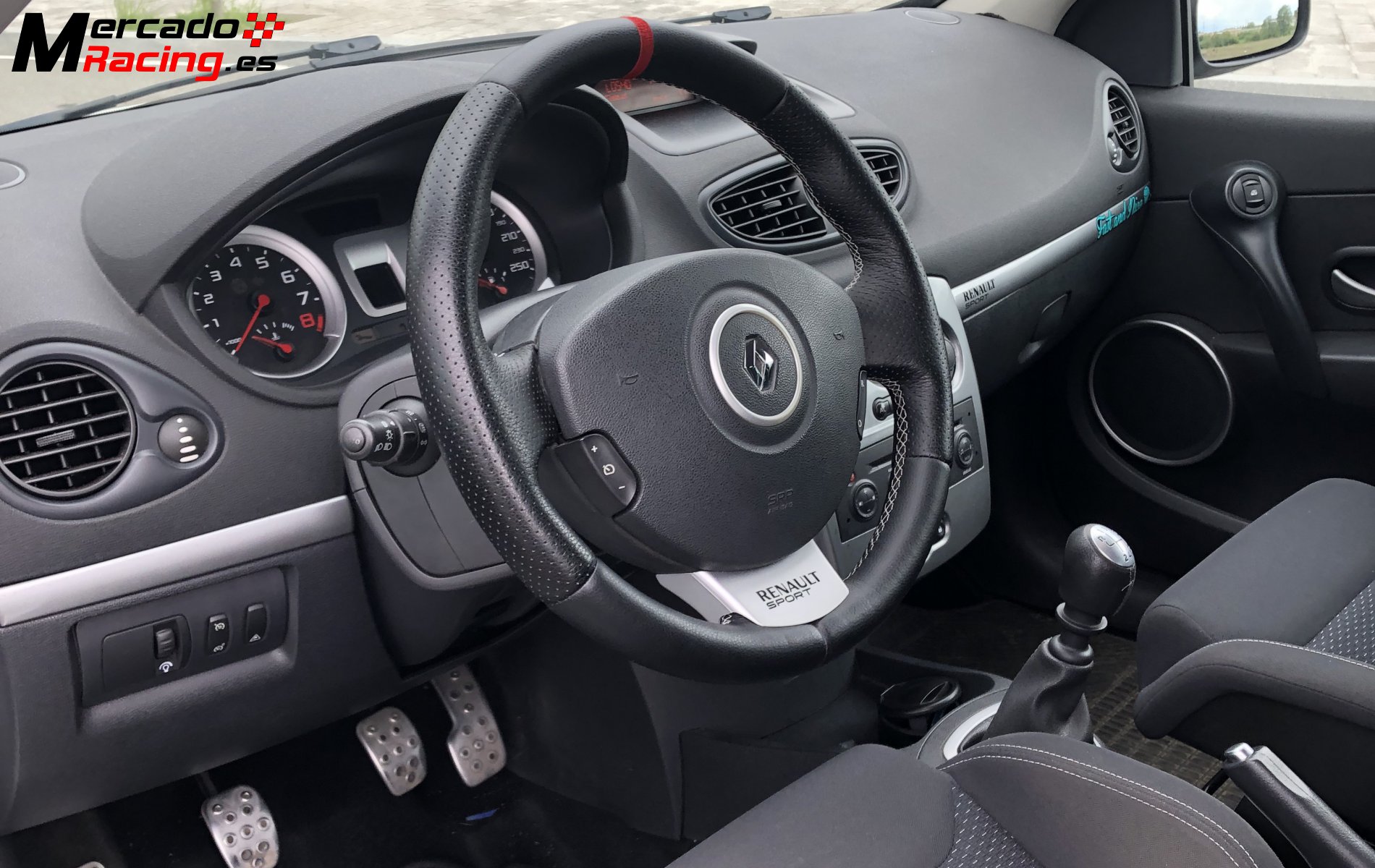 Clio sport f1 team r27