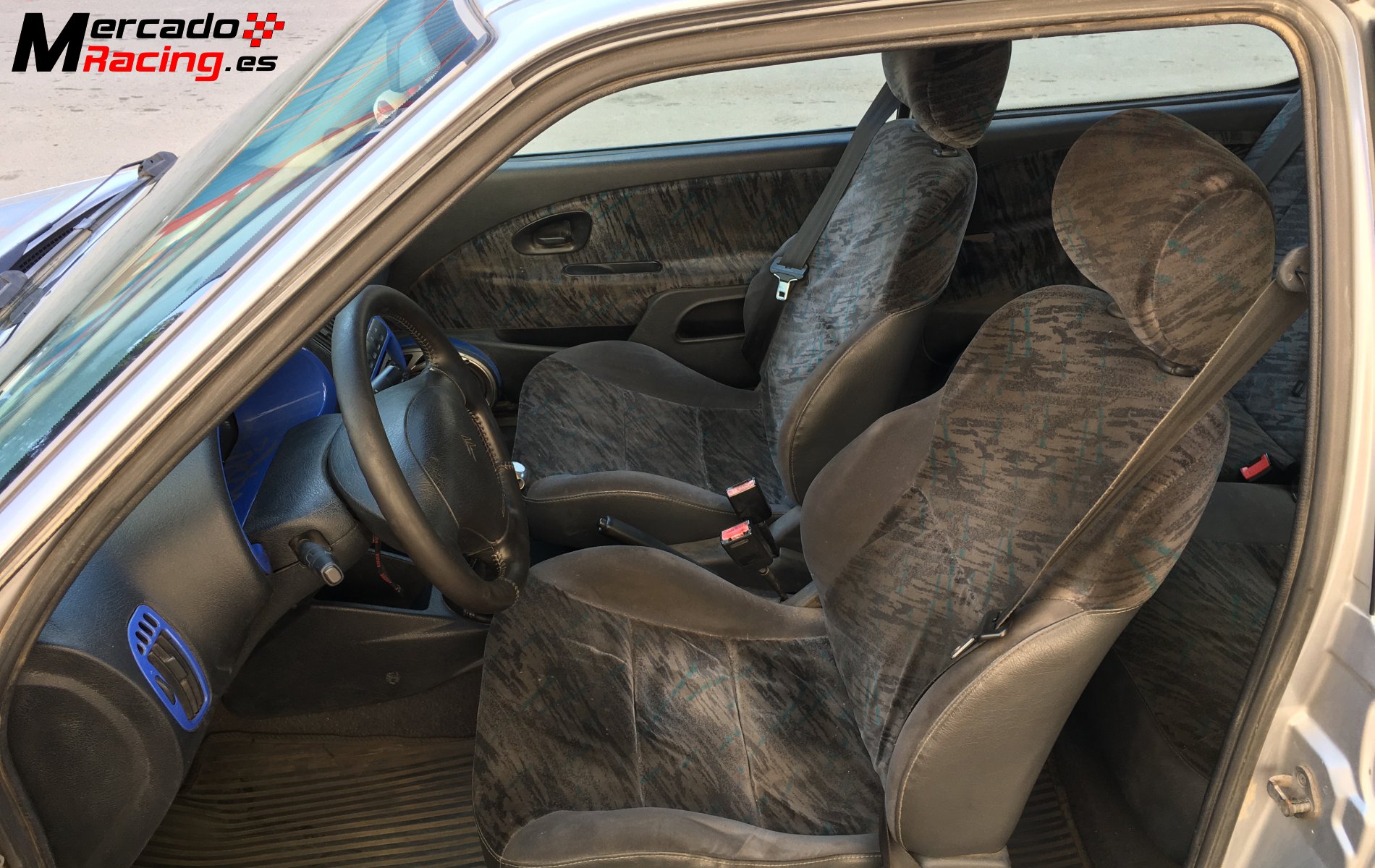 Se vende saxo