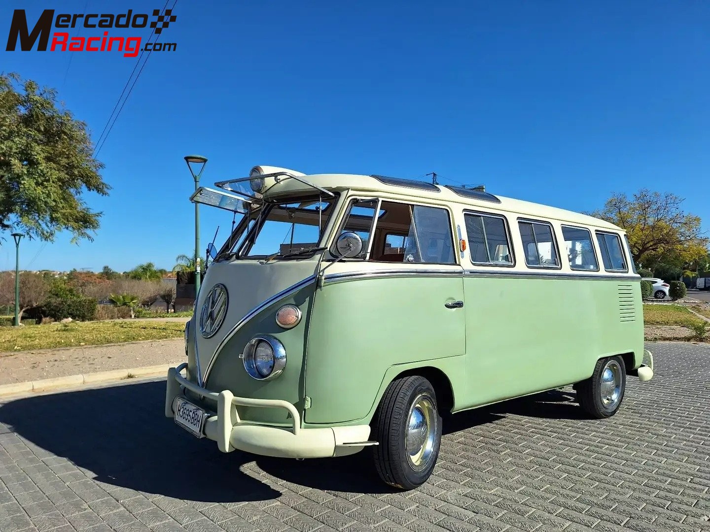 Volkswagen t1 kombi samba split window 19