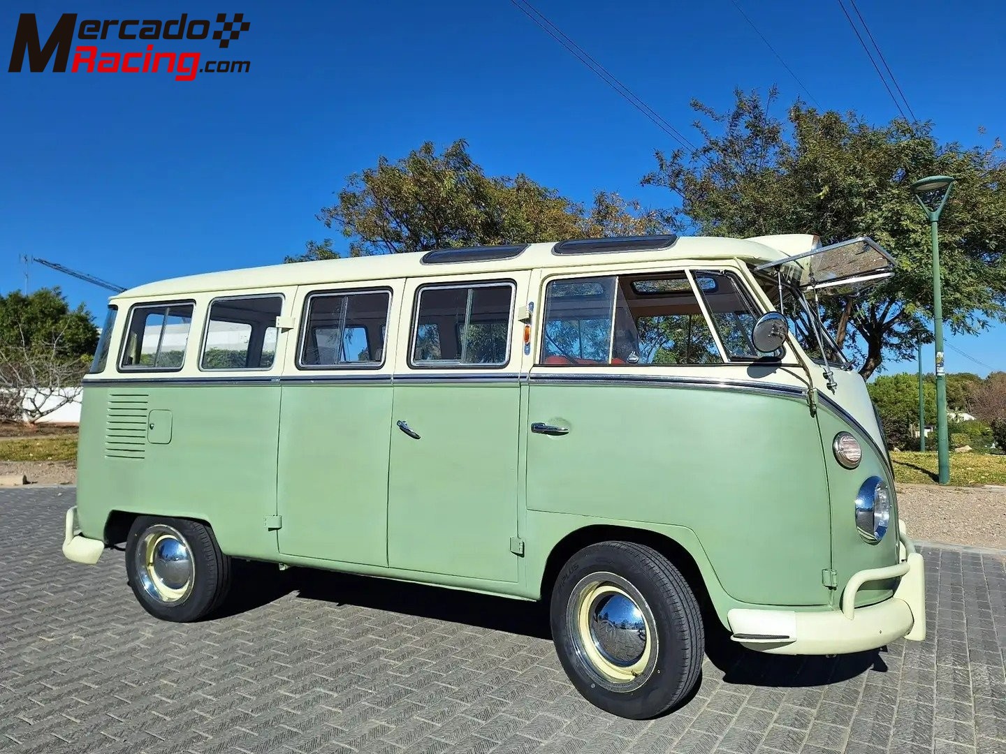 Volkswagen t1 kombi samba split window 19