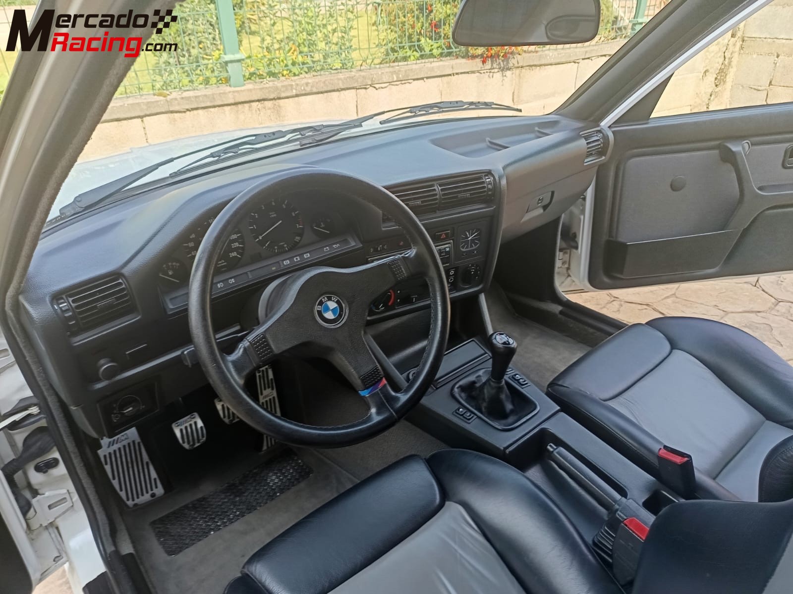 Se vende bmv  e30 impoluto