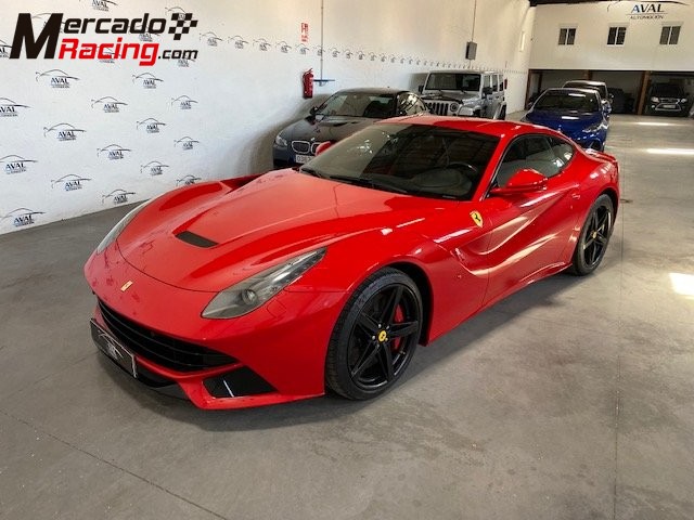 Ferrari f12 v12 atmosferico 740cv