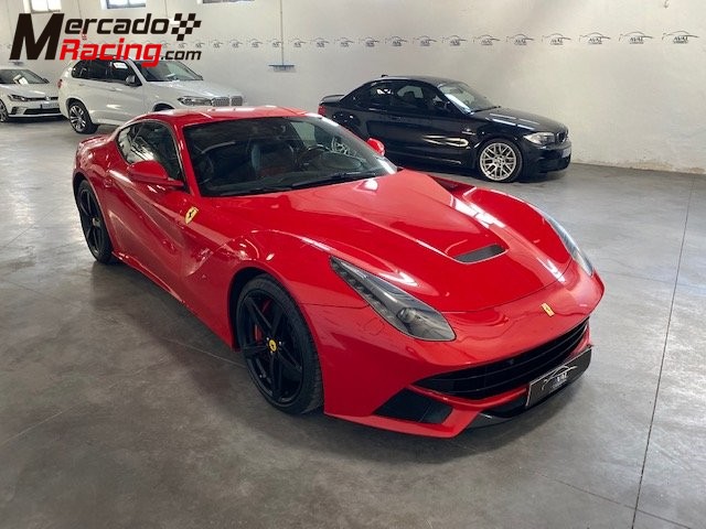 Ferrari f12 v12 atmosferico 740cv