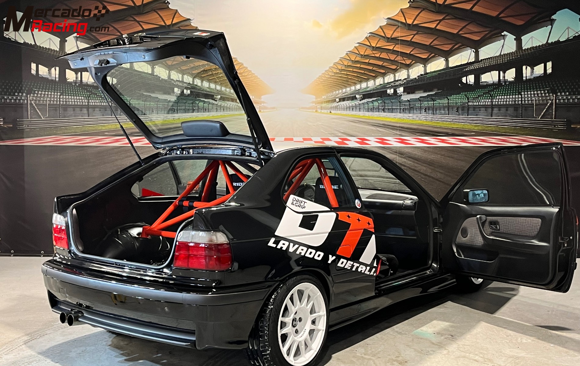 Bmw 323ti homologado.