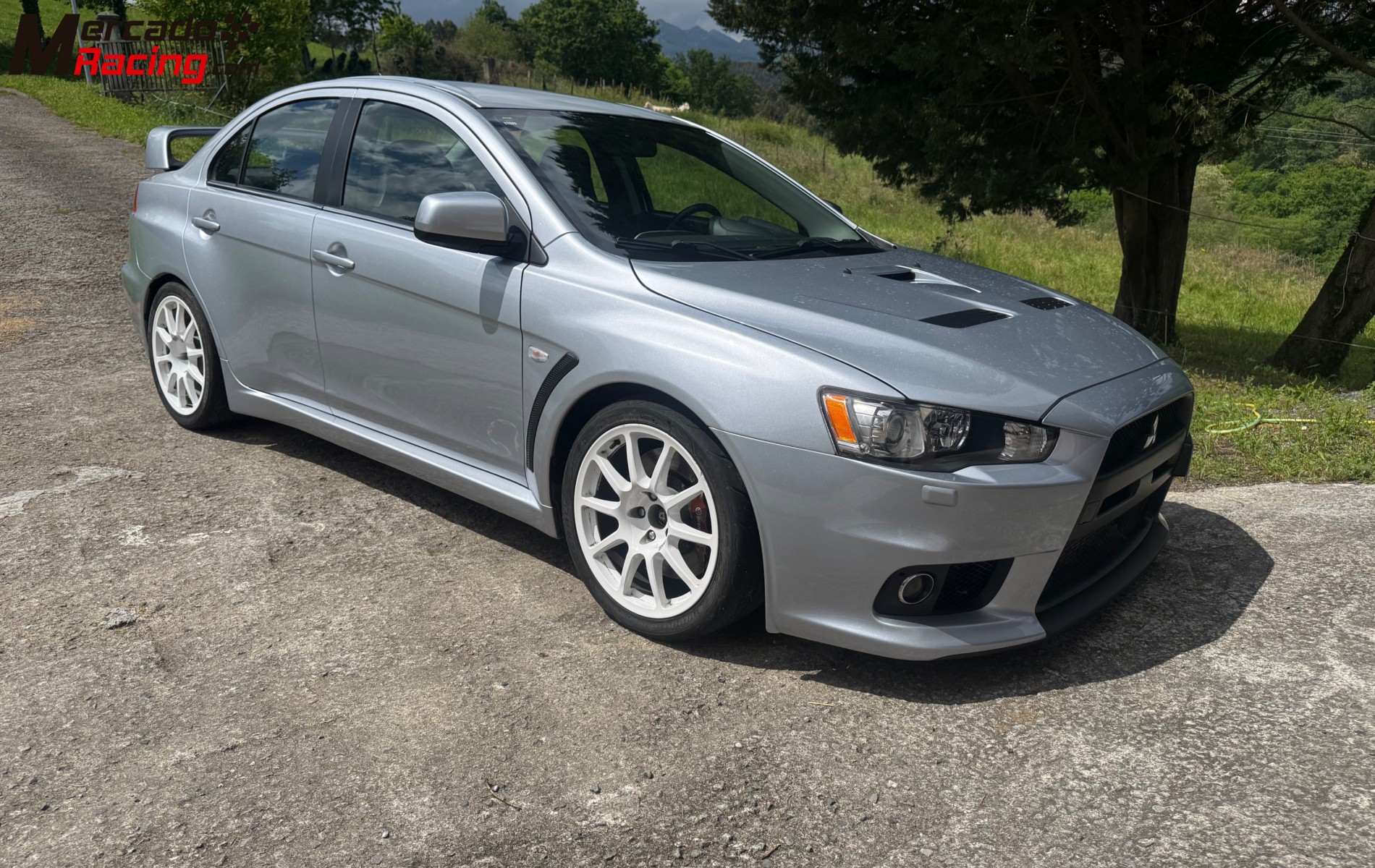 Mitsubishi lancer evo x mr
