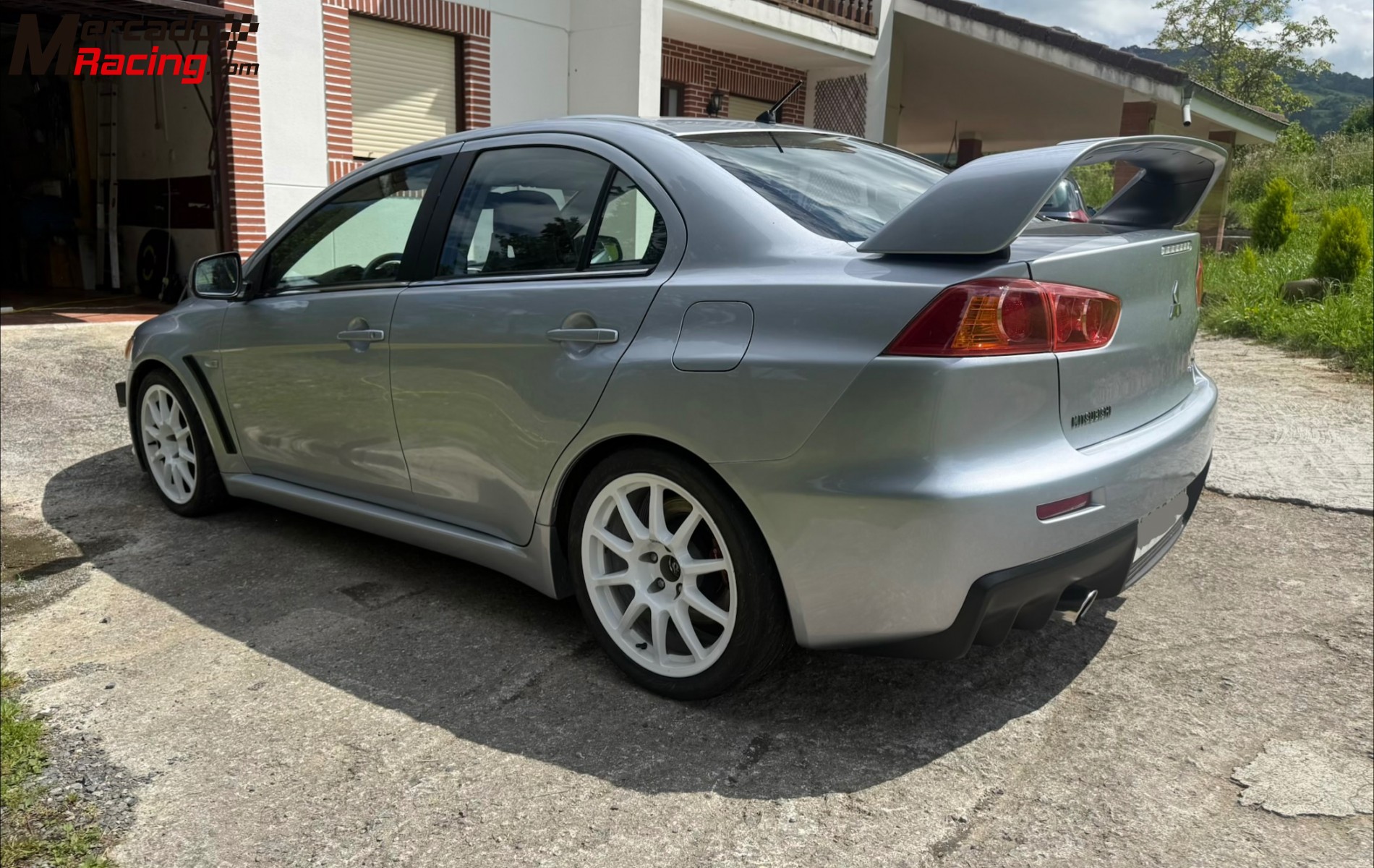 Mitsubishi lancer evo x mr