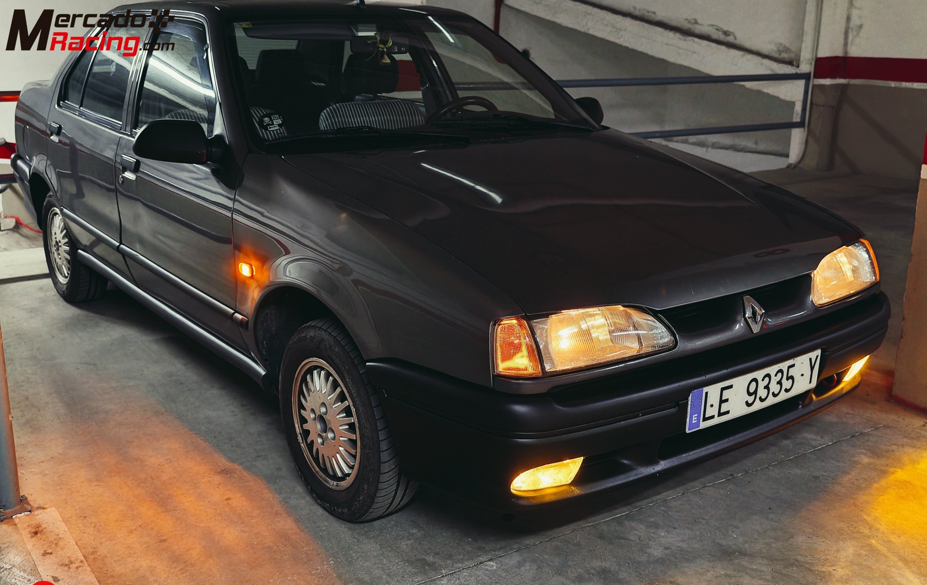 Renault 19