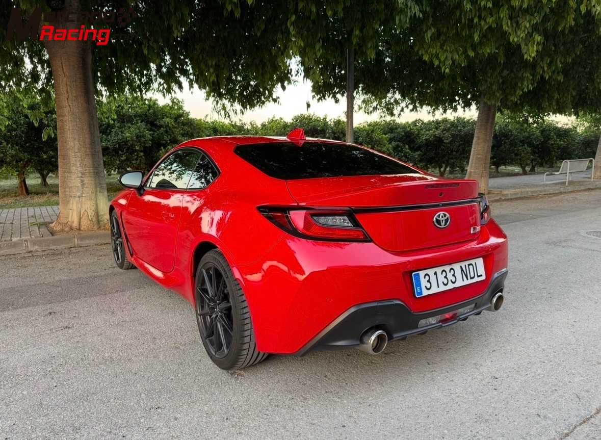 2023 toyota gr86 como nuevo
