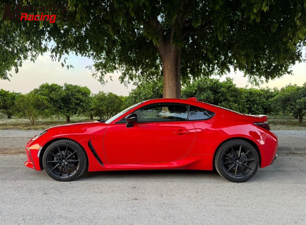 2023 toyota gr86 como nuevo