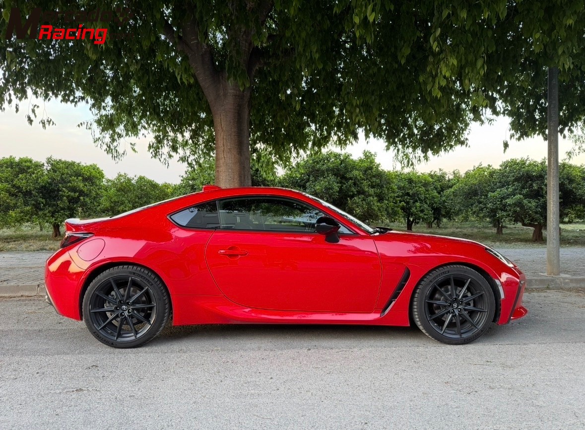 2023 toyota gr86 como nuevo
