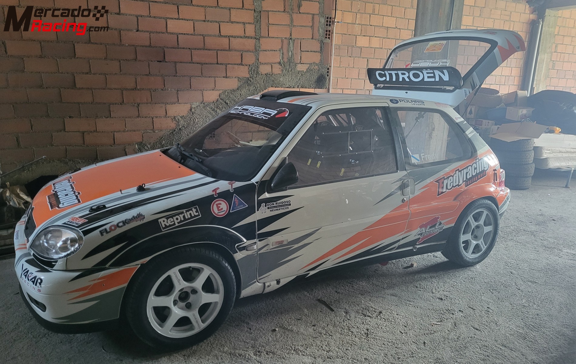 Se vende saxo kit car