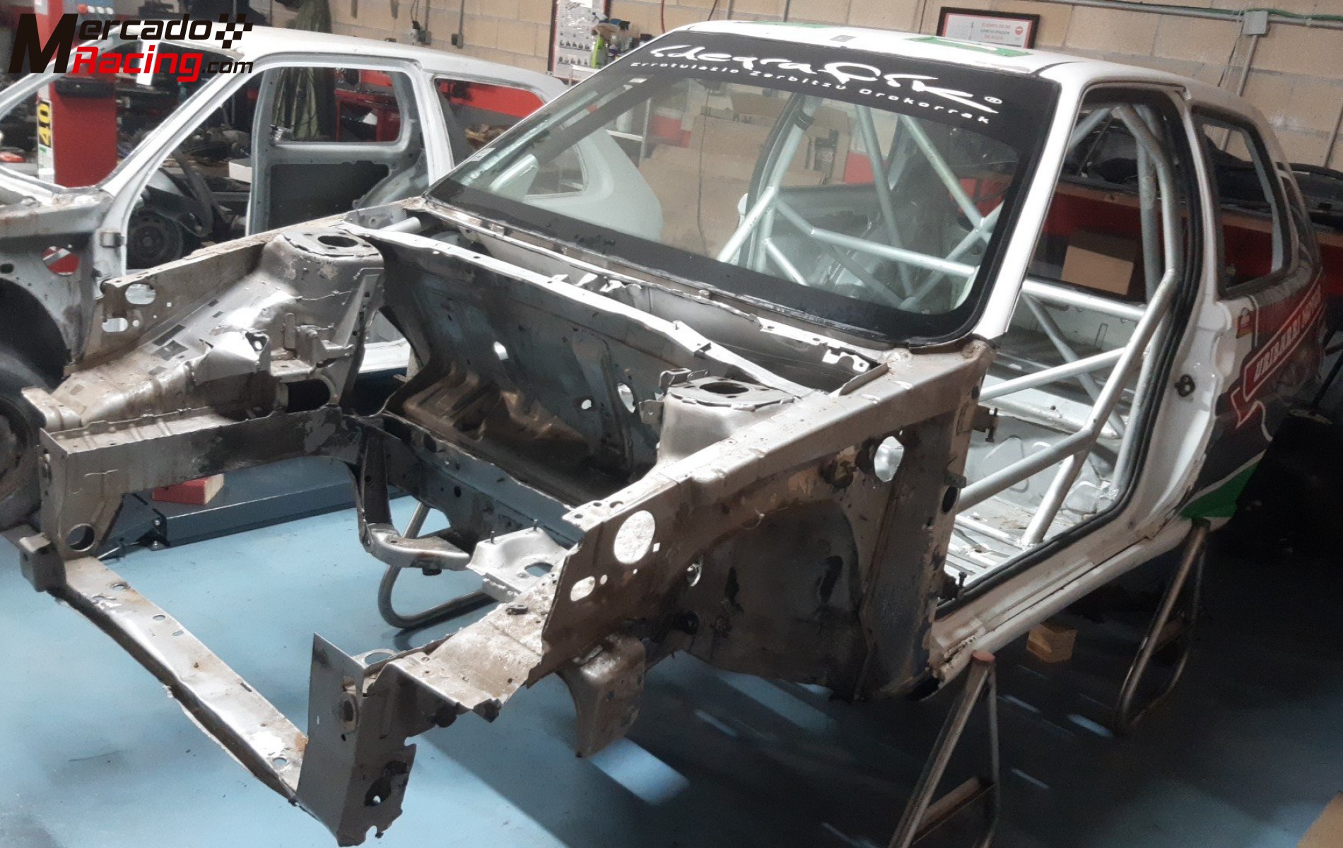 Carroceria saxo con barras omp