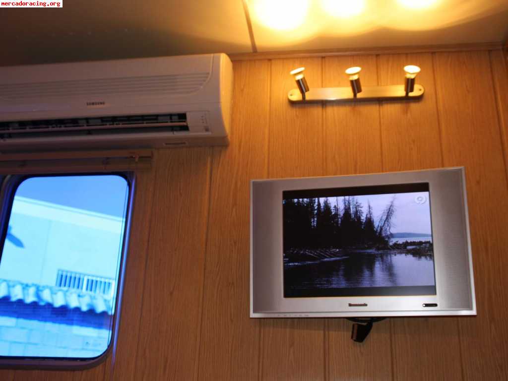 Vendo camion mercedes con vivienda y taller incluido