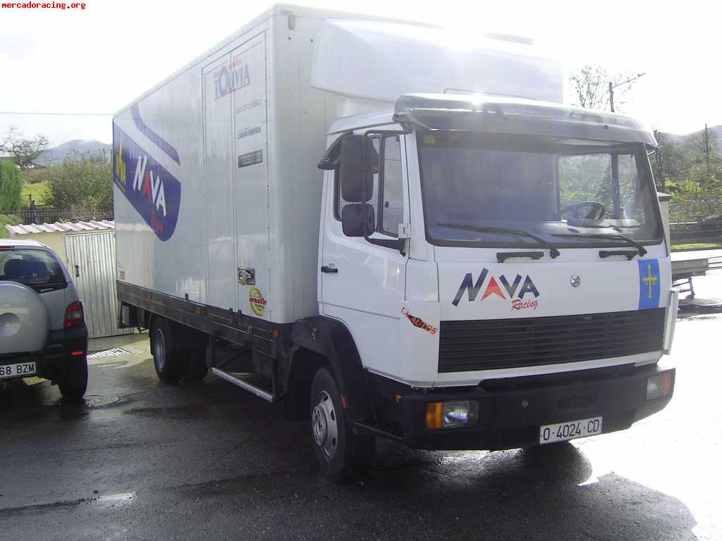 Camion taller de assistencia mercedes 