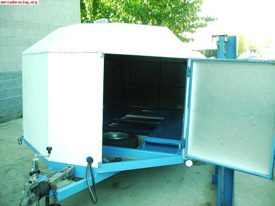 Remolques porta coches cubiertyo y descubierto