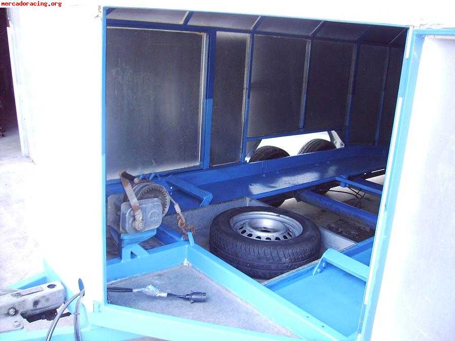 Remolques porta coches cubiertyo y descubierto