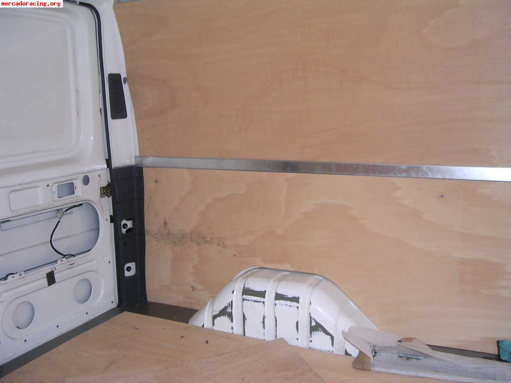 Vendo ford transit 80 furgon 76cv año 2000