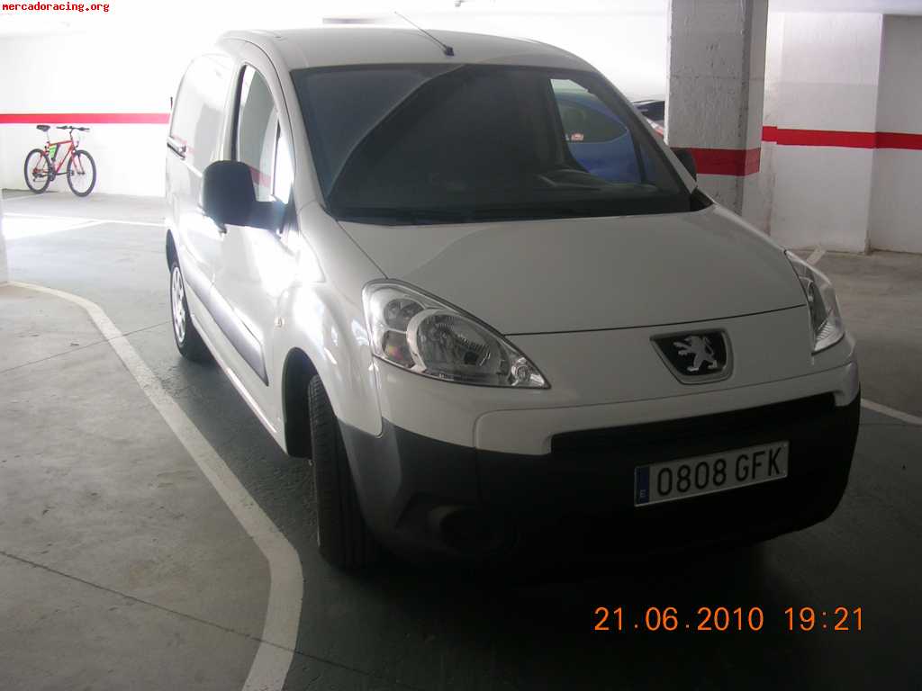 Se vende o se cambia peugeot partner hdi