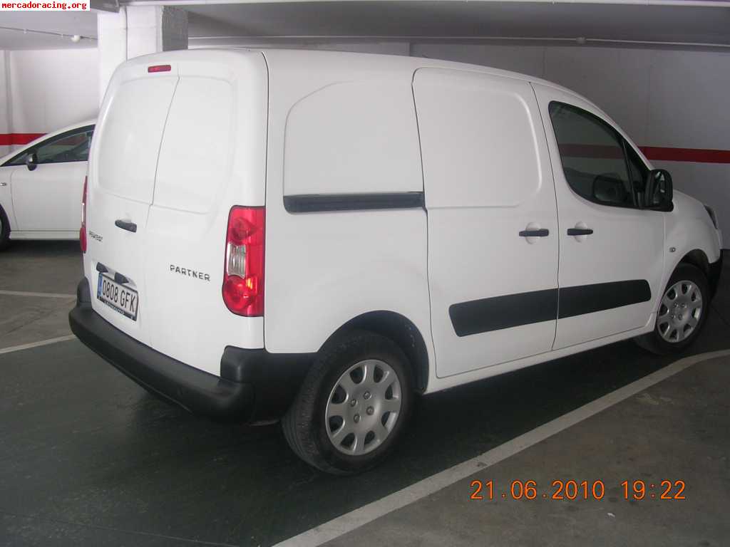 Se vende o se cambia peugeot partner hdi