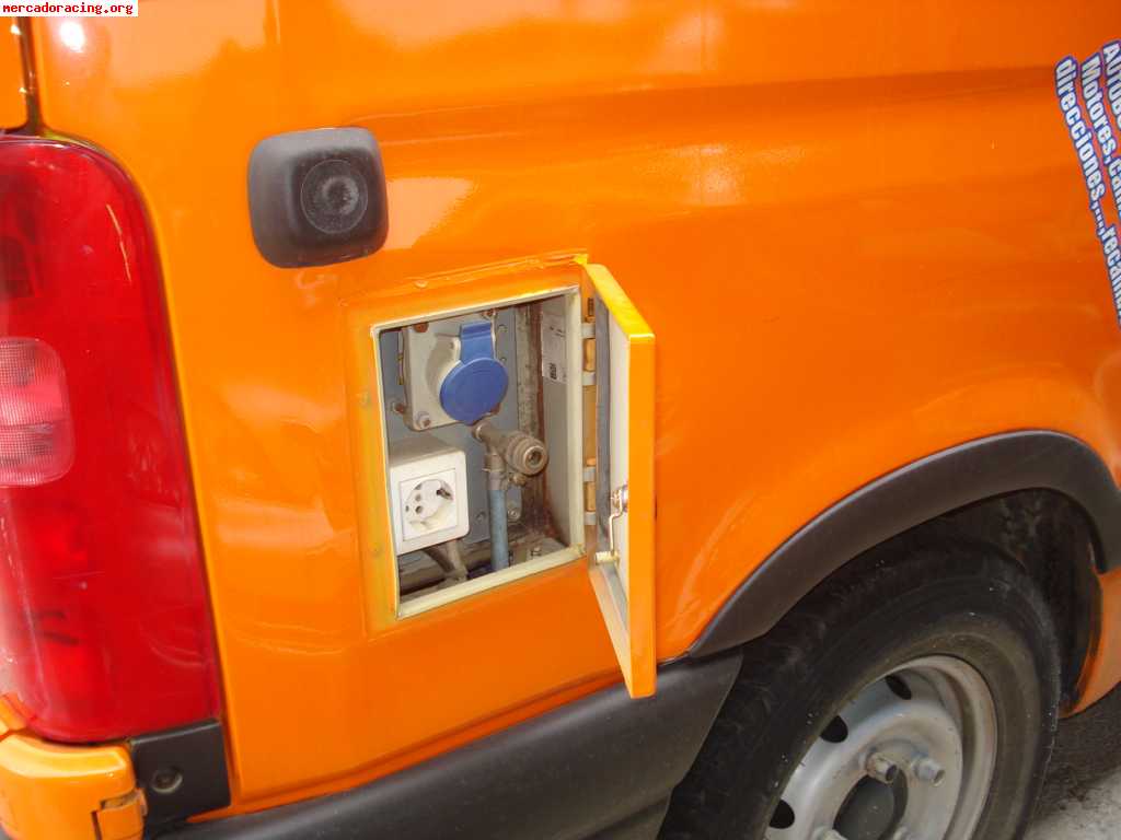 Furgon taller renault mascott
