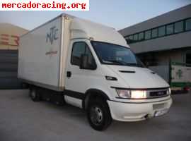 Se vende camion iveco portacoches asistencia