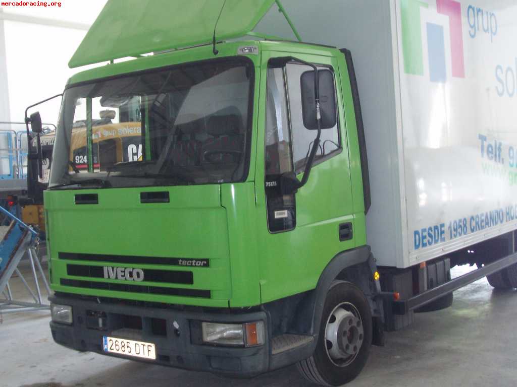 Camión-taller para el transporte de vehículos de competición