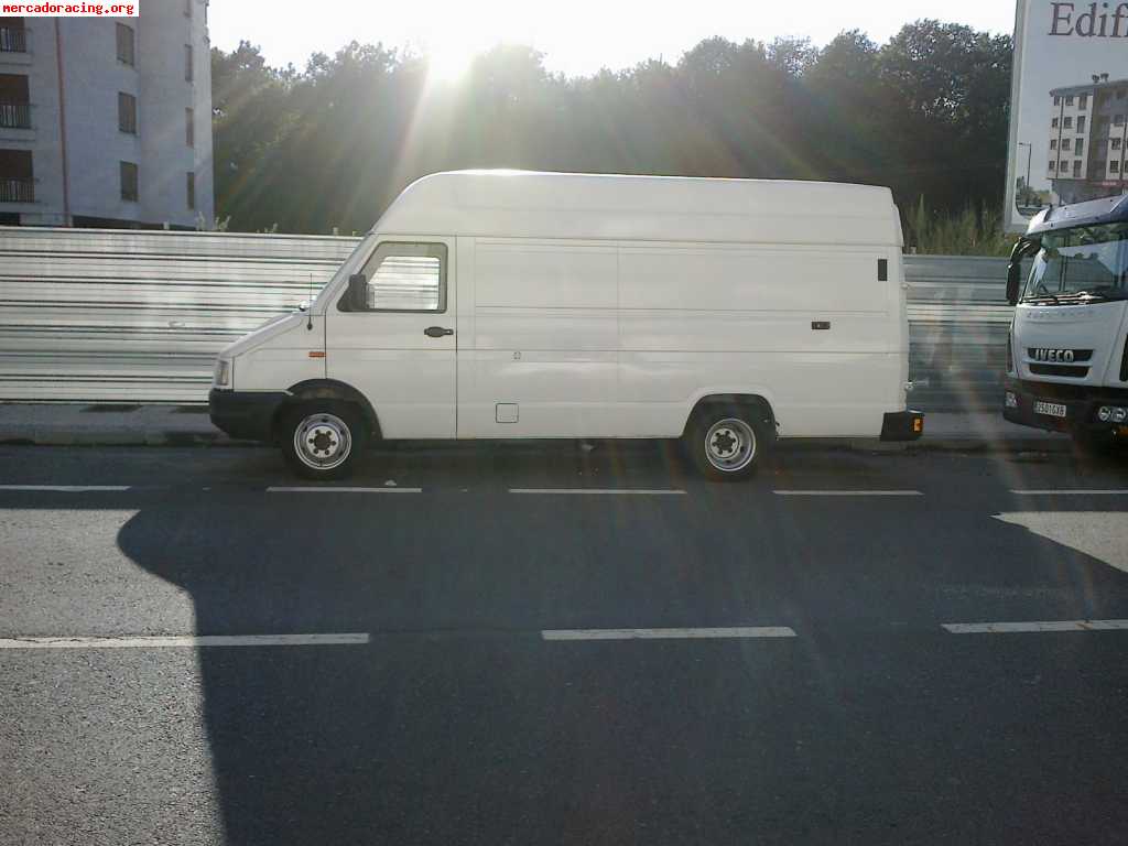 Vendo iveco daily totalmente equipada para asistencia de ral