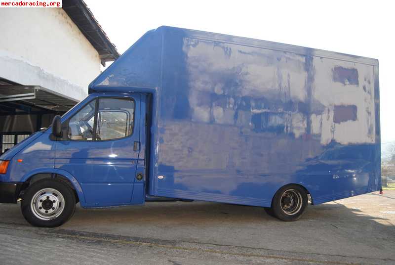Se cambia ford transit.