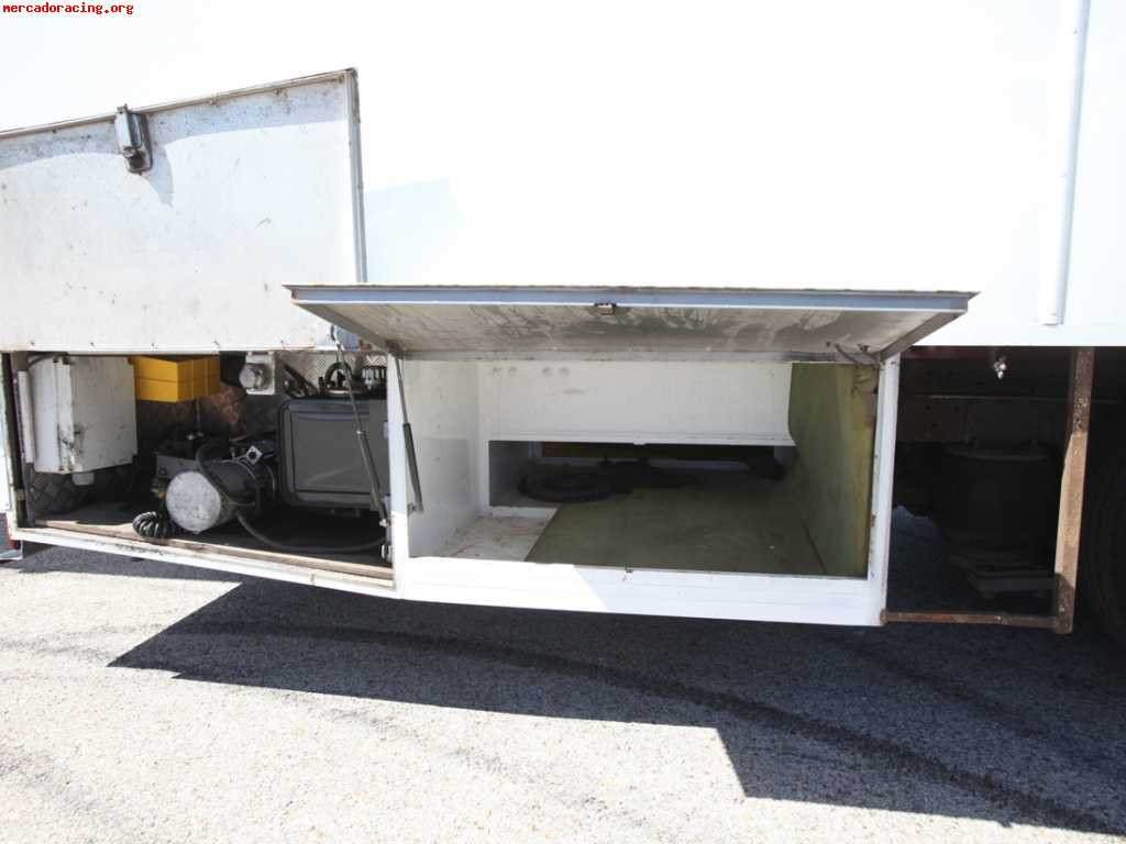 Se vende camion renault rígido transporte coches competición