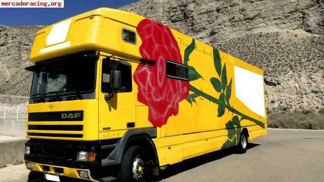 Vendo camion para equipo de competicion 8 plazas homologadas