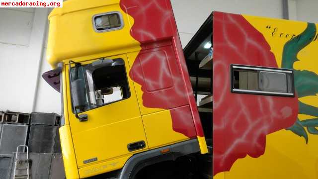 Vendo camion para equipo de competicion 8 plazas homologadas
