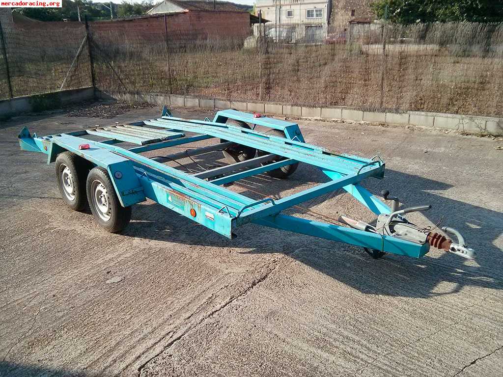 Se vende remolque dos ejes descansabacas