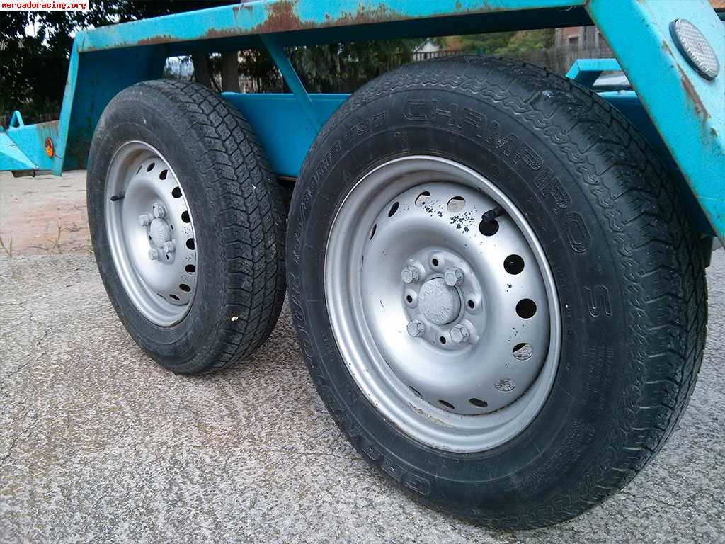 Se vende remolque dos ejes descansabacas