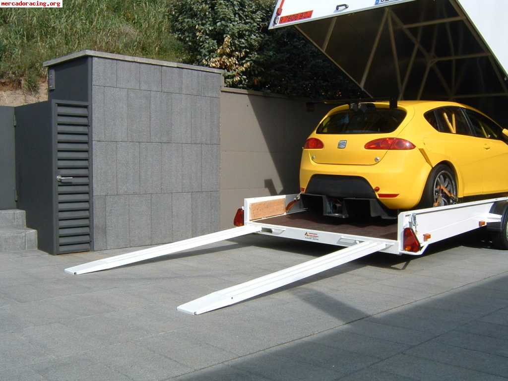 Porta vehiculos con tapa