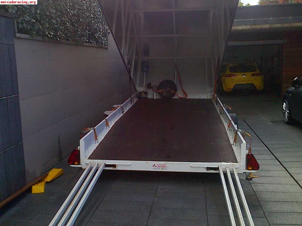 Porta vehiculos con tapa
