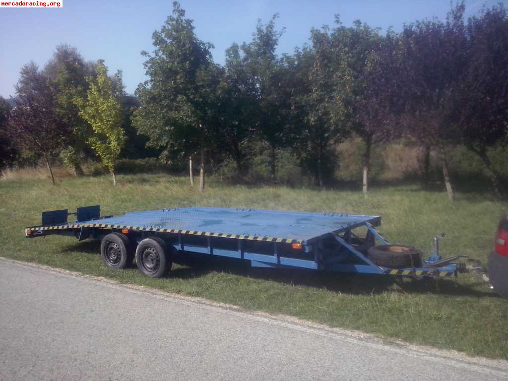 Remolque dos ejes porta coches.