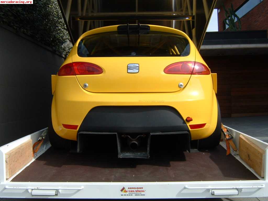 Remolque porta coches cerrado