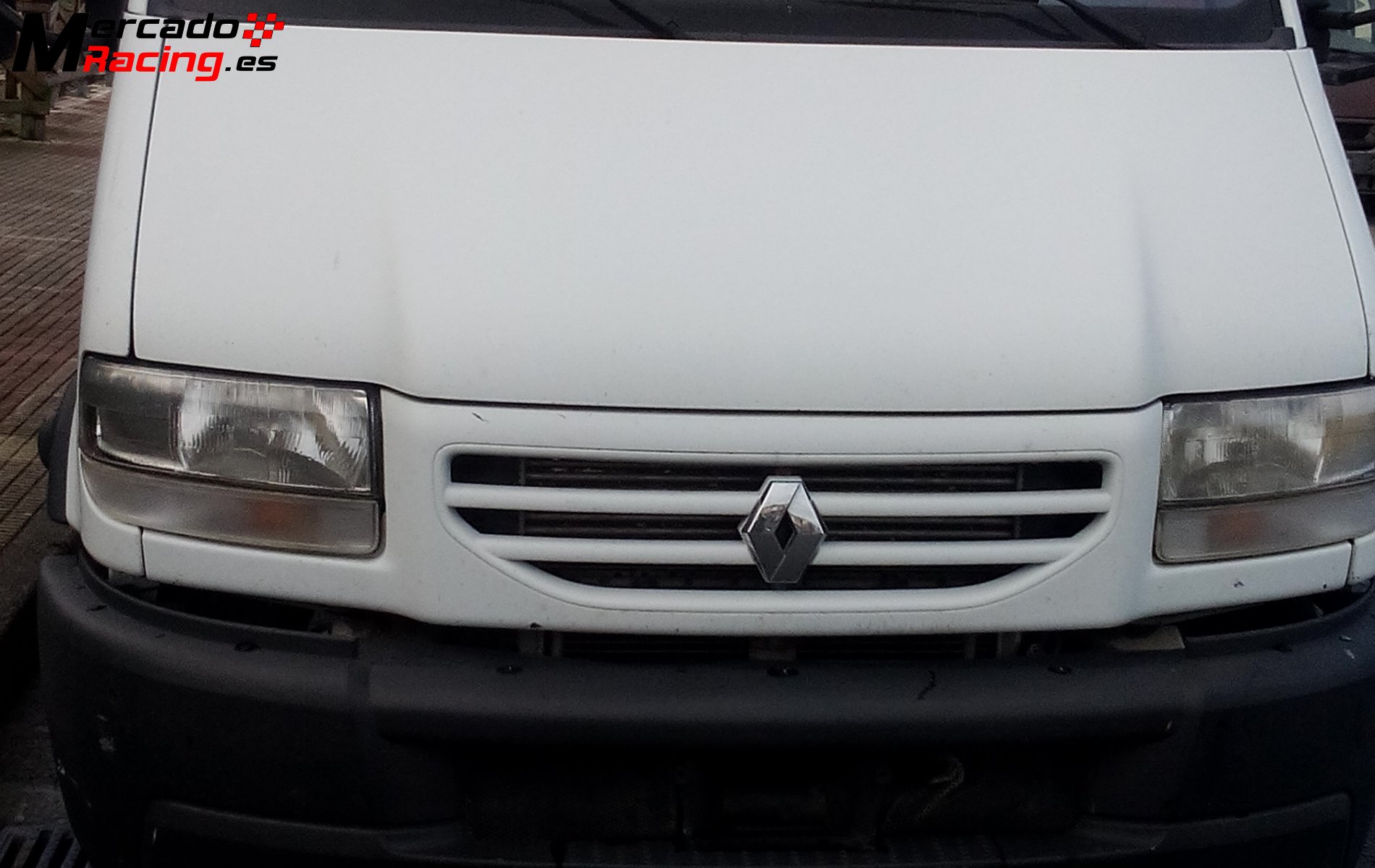 Camion renaul mascot 