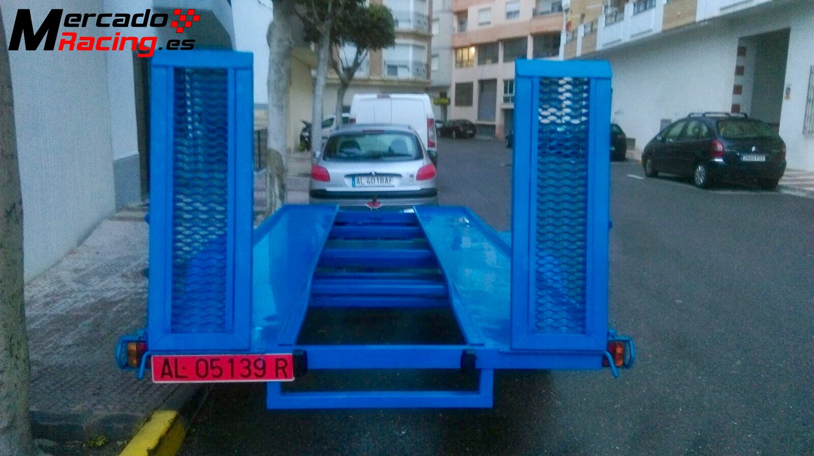 Vendo remolque porta coches con basculante 