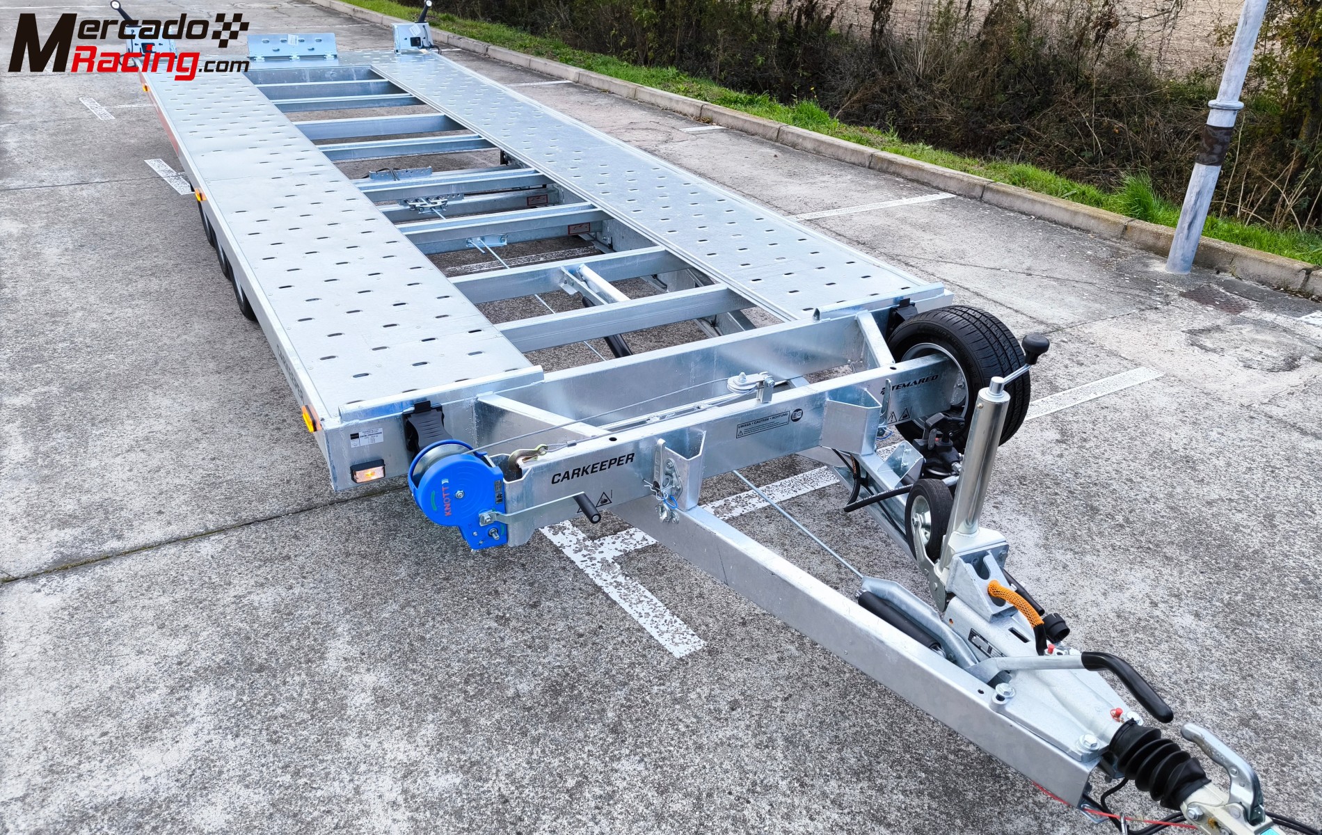 Remolque portacoches basculante 3 ejes 3500kg 6m