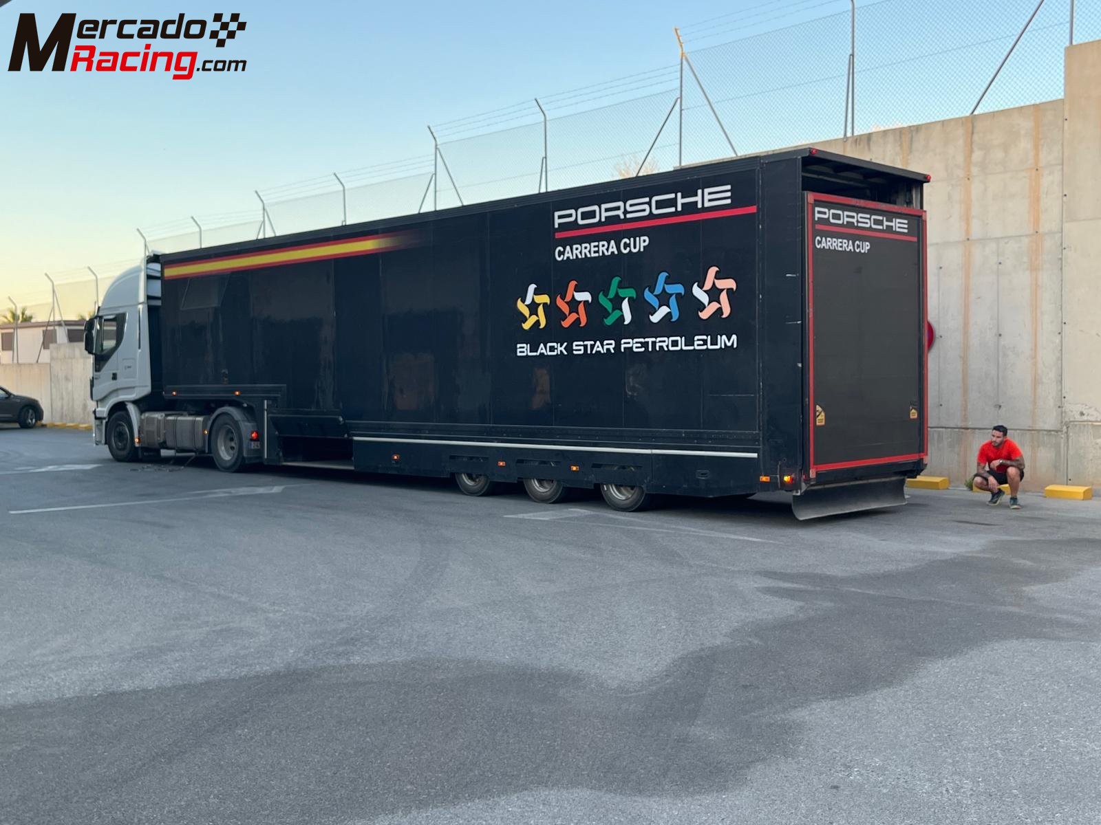 Se vende remolque para competición 