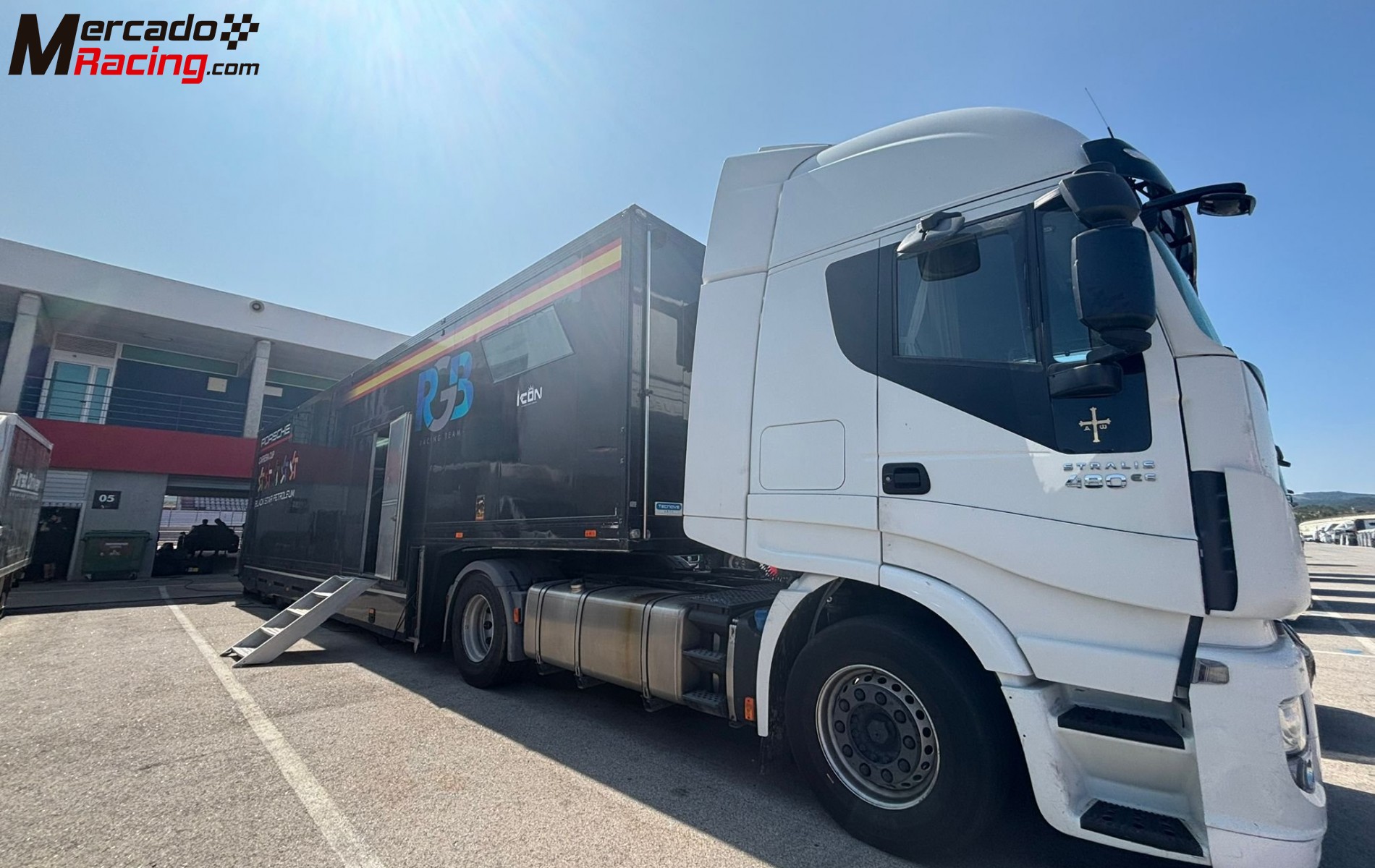 Se vende remolque para competición 