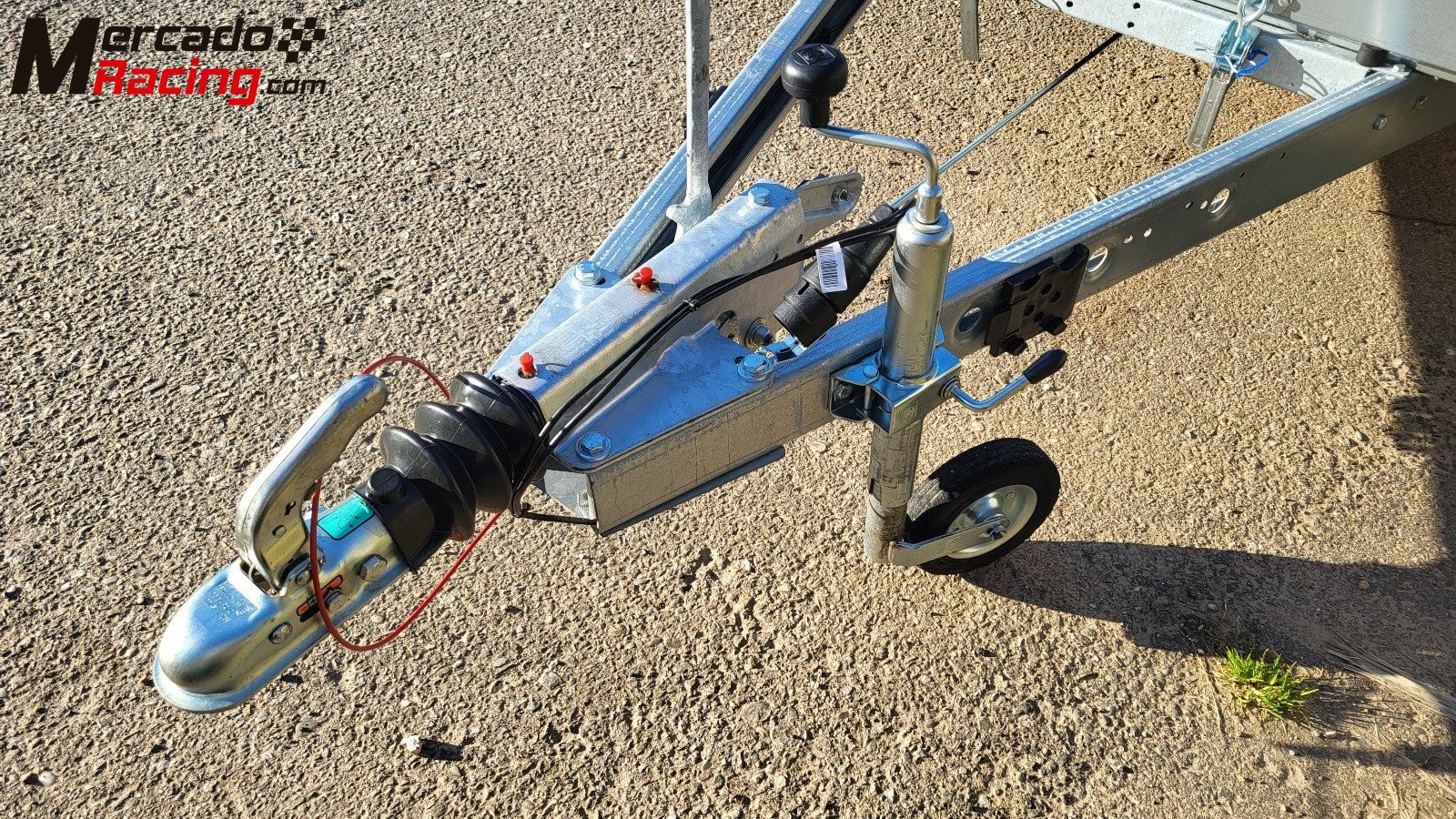 Vendo remolque plataforma porta vehículos basculante