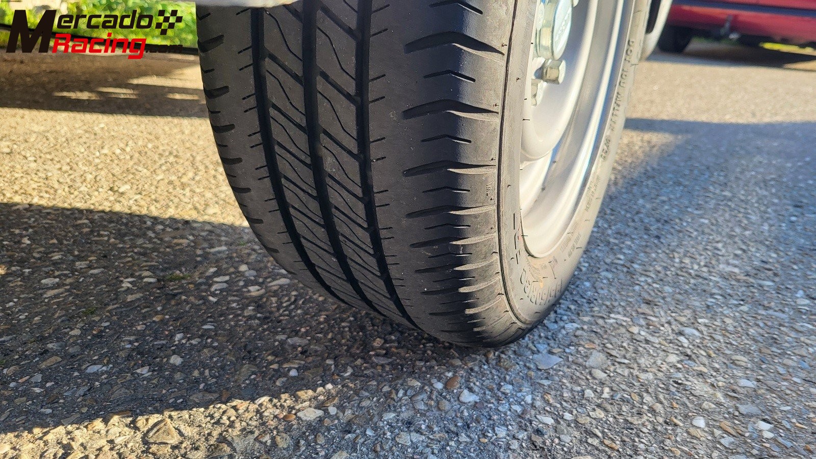 Vendo remolque plataforma porta vehículos basculante