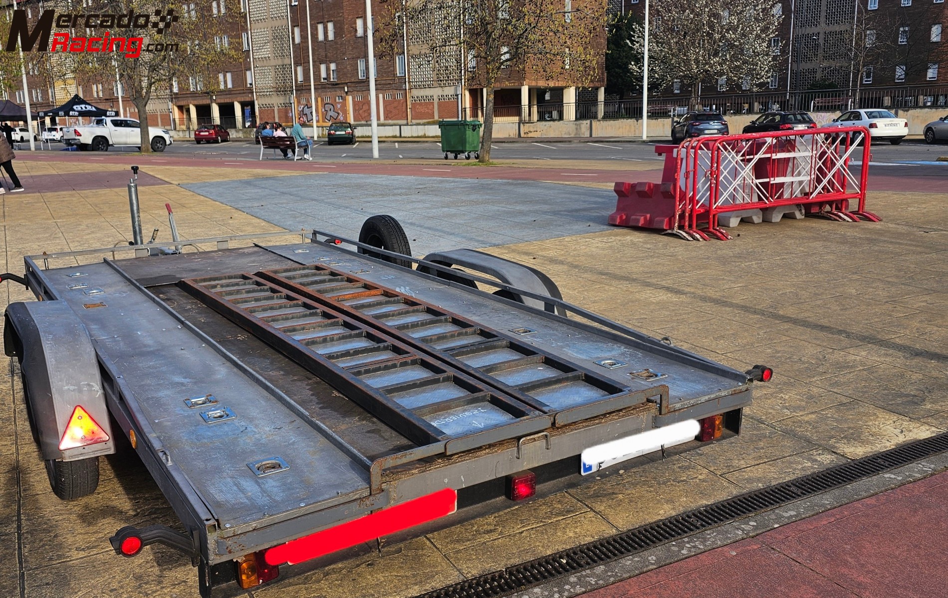 Se vende plataforma portacoches