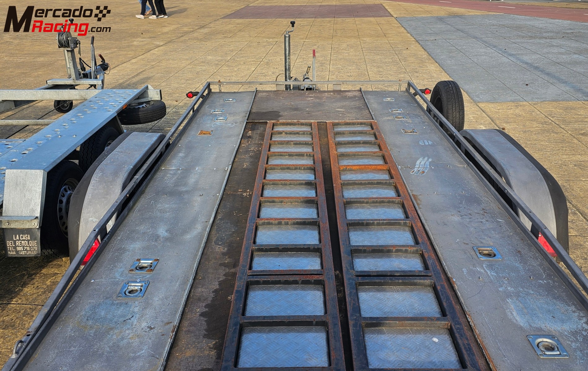 Se vende plataforma portacoches