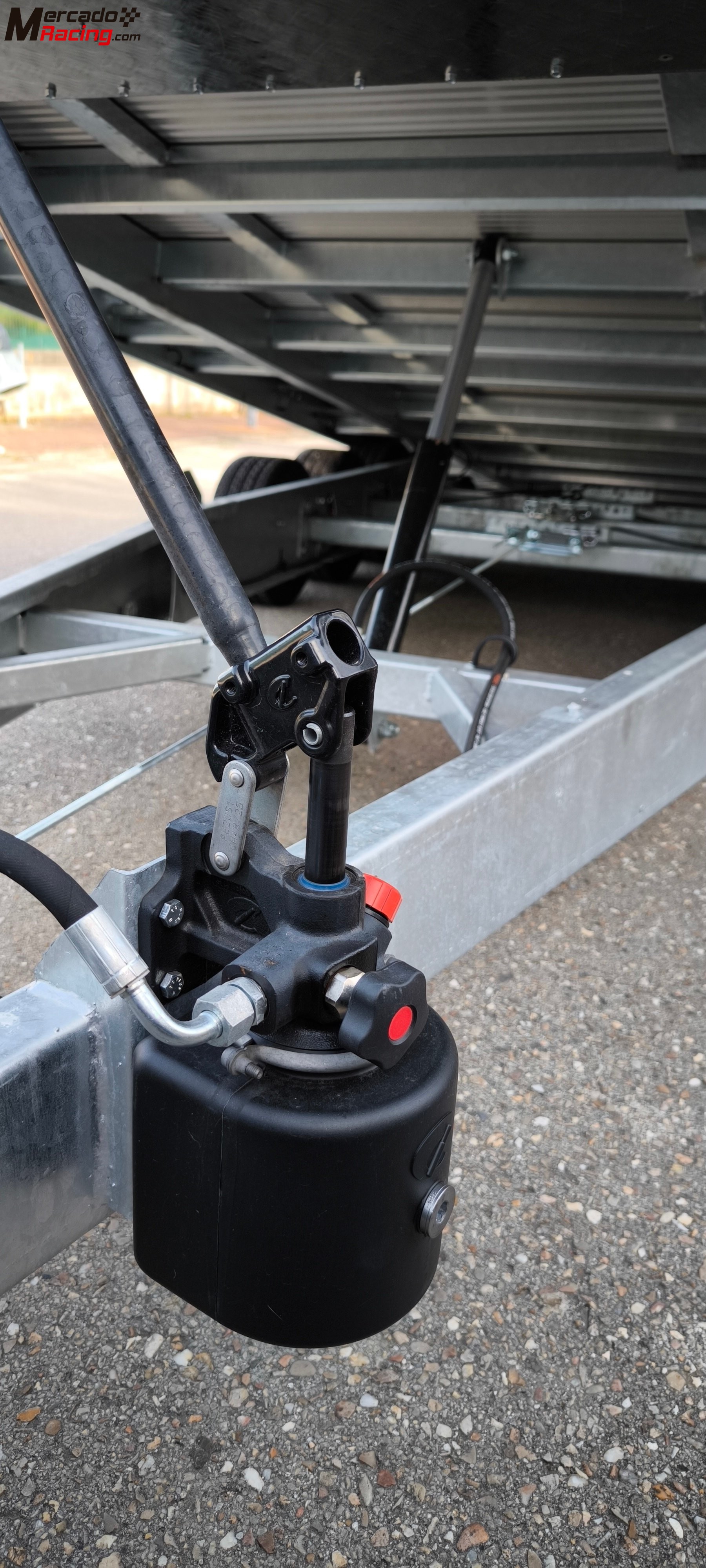 Remolque portacoches basculante 3 ejes 3500kg 