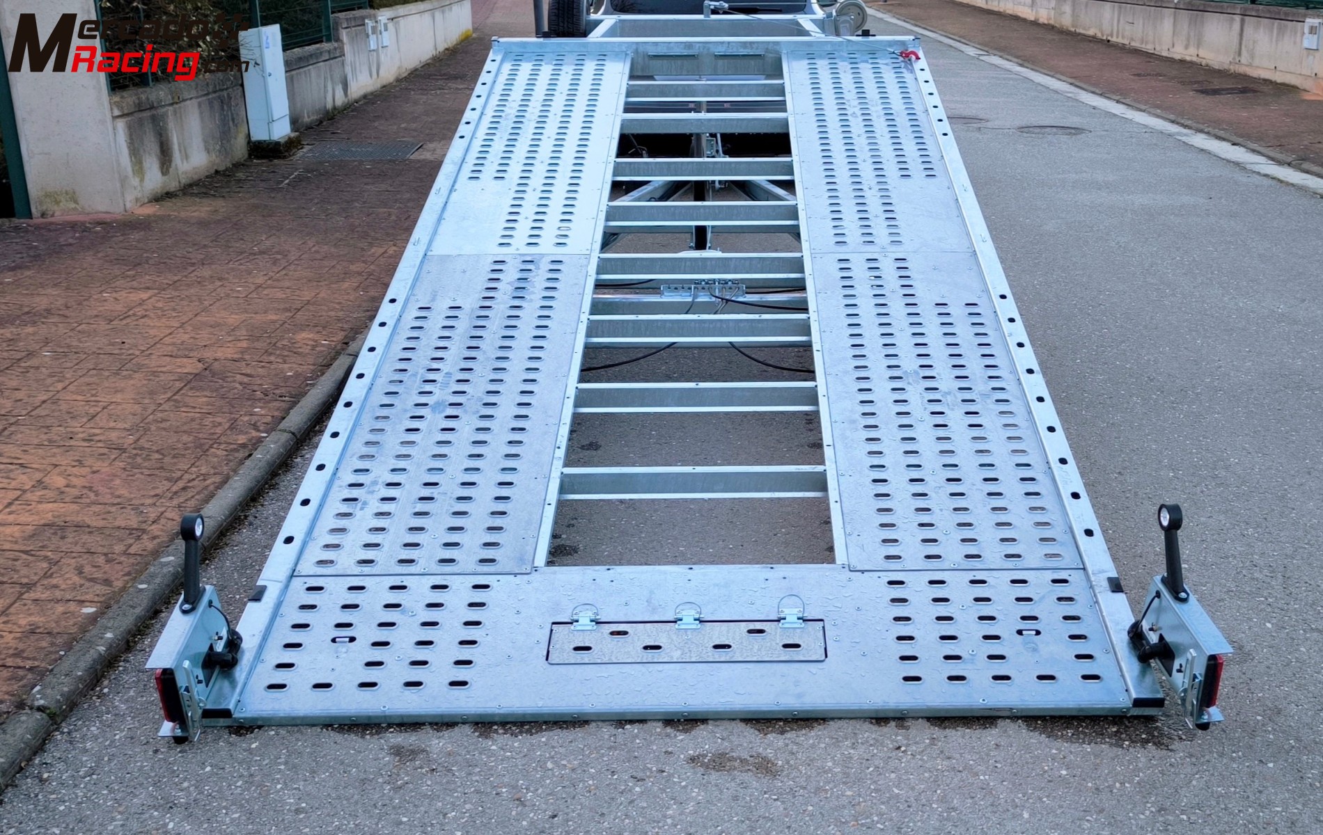 Remolque portacoches basculante 3 ejes 3500kg