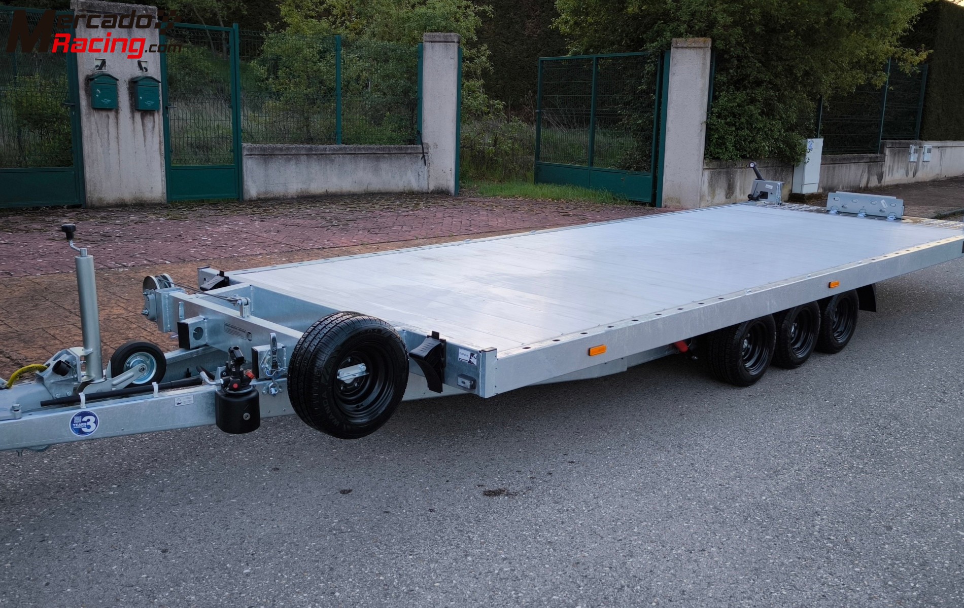 Remolque portacoches basculante 3 ejes 3500kg 