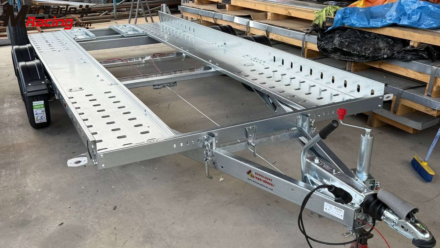 Vendo remolque descansabacas basculante 2000kg- 2026